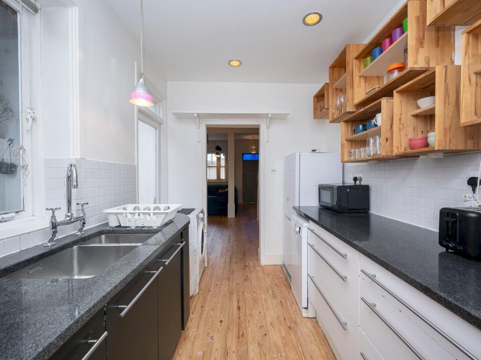 Pass The Keys Airy 1850s Coach House With Private Balcony * Londra